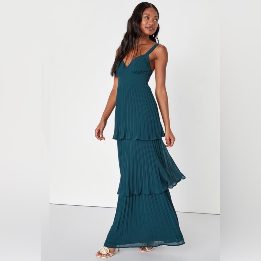 Lulu’s Emerald Green Tiered Maxi